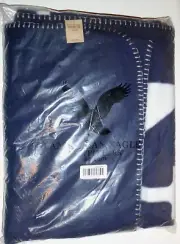 AMERICAN EAGLE OUTFITTERS AE super soft Fleece Throw Blanket new red white blue