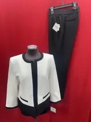 KASPER PANT SUIT/SIZE 4/INSEAM 32'/NEW WITH TAG/BLAZER LINED/RETAIL$240