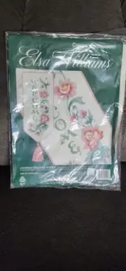 "Jacobean Welcome Banner" Elsa Williams Crewel Embroidery Kit # 00409 SEALED