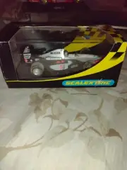 1998 Scalextric Mclaren Mercedes-Benz slot car 1/32 mp4/10 c2105 no 9 new