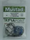 Mustad 39951NPBN-6/0 Demon Perfect Ultra Point Circle Hook Black 10CT