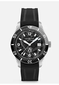 在飛比找ZALORA購物網優惠-萬寶龍 1858 ICED SEA 自動上鍊男士腕錶 41m