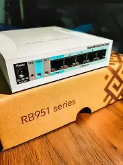 MIKROTIK RB951G-2HnD RouterBOARD 600Mhz Atheros CPU,128MB RAM,5xGbit LAN, 2.4Ghz
