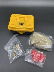 CATERPILLAR MICRO PLAYSET DIECAST IN PLASTIC BOX W/SAND NEW W/OUT BOX