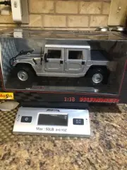 MINT Maisto HUMMER H1 HARDTOP SILVER 1:18 SCALE OPENING HOOD & DOORS
