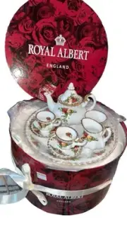 Royal Albert OLD COUNTRY ROSES Le Petite Mini/Miniature 9 Pc Tea Set - NEW/BOX!