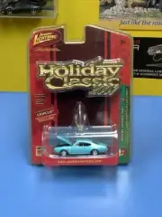 JOHNNY LIGHTNING HOLIDAY CLASSIC '68 OLDS CUTLASS PACKAGE DAMAGE "NEW"