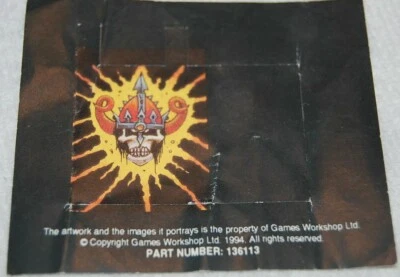 VINTAGE WARHAMMER 40K OR FANTASY CHAOS SKULL BANNER W HORNED HELMET 136113 1994