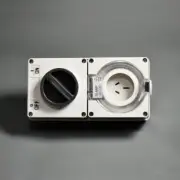 3 Pin 15A Weatherproof Combination Switched Socket