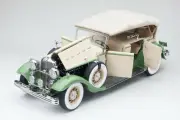 1932 Lincoln KB 1:18 SunStar 6164 Light Tan &Green