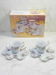 Yusui Shamrok Leaf Shape Cup and Saucer 4 PCS Porcelain Set