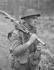 WW2 WWII Photo Canadian Soldier Bren Gun Arnhem 1945 World War Two / 1699