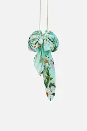 DRAWSTRING POUCH BAG WITH OVERSIZED BOW FLORAL FREEFALL