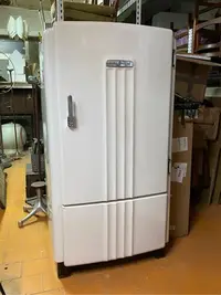 在飛比找Yahoo!奇摩拍賣優惠-美國奇異 Art Deco 造型 古董冰箱 GE老冰箱
