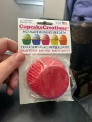 Cupcake Creations Red No Muffin Pan Required 32 Baking Cups New!