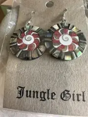 1 1/2” Jungle Girl Shell DROP PIERCED EARRINGS NWT-COSTUME JEWELRY