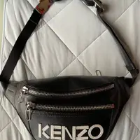 在飛比找PopChill優惠-[二手] kenzo 小胸包 正版包包 名牌包 側背包 時尚