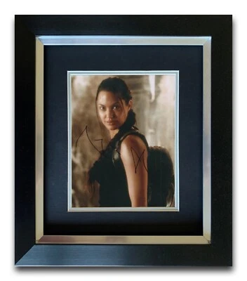 ANGELINA JOLIE HAND SIGNED FRAMED PHOTO DISPLAY - TOMB RAIDER AUTOGRAPH.