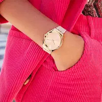 在飛比找Yahoo奇摩購物中心優惠-Swatch 超薄金屬系列 SKINROSEE粉漾手錶