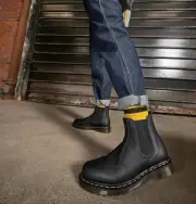 Dr. Martens 2976 Snowplow Chelsea Boots Mens 11 Matte Black Leather New in Box
