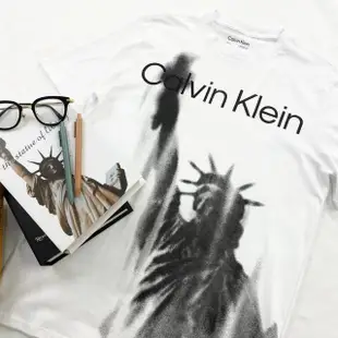 【Calvin Klein 凱文克萊】Calvin Klein 自由神像 短T 純棉 T恤 現貨 大尺碼 CK 短袖 上衣(短袖)