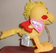Snoopy Peanuts Woodstock Valentines Plush Kisses Wings Whitmans