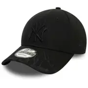 New Era 9Forty Strapback Cap - FLAME New York Yankees Black