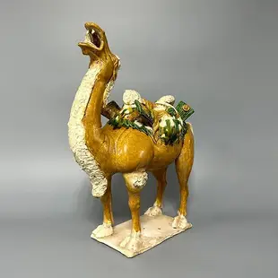 唐三彩駱駝俑