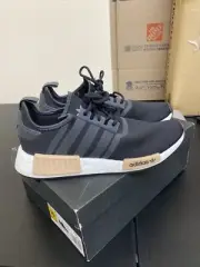 ADIDAS NMD R1 WOMENS SNEAKERS IN BLACK/BLUSH Size 10