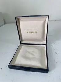 在飛比找Yahoo!奇摩拍賣優惠-錶盒專賣店 BUCHERER 寶齊萊 錶盒 K061