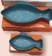 SET OF 2 Le Creuset Stoneware Caribbean Blue Fish Dish Medium & Small Set