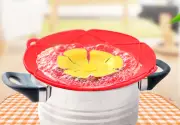 Flower-Shaped Silicone Lid - Spill-Proof, Dust-Proof, & Splash-Proof Pot Cover