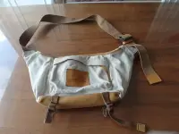 在飛比找Yahoo!奇摩拍賣優惠-台灣COLORSMITH 手工精製背包