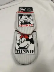 disney micky & minnie mouse 2 pack silicone mini mitts oven pot holders