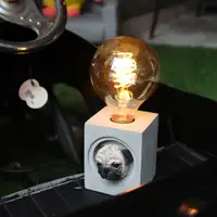 在飛比找蝦皮商城優惠-曙MUSE｜巴哥犬水泥燈座 USB燈 手作 LED燈 燈泡 