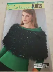 LB3 LEISURE ARTS 2005, ENTICING KNITS PATTERN LEAFLET