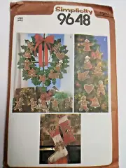 Wreath Stockings Ornaments Craft 9648 Simplicity Sewing Pattern VTG Christmas
