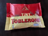 在飛比找Yahoo!奇摩拍賣優惠-【TOBLERONE】瑞士三角巧克力200g（即期良品 特價