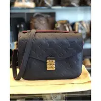 在飛比找蝦皮購物優惠-LV POCHETTE METIS M41487 全黑 郵差