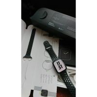 Apple Watch SE一代，44mm，GPS，Nike，鋁，灰黑