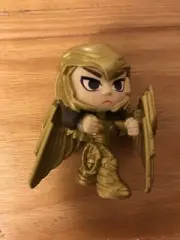 Funko WW84 Rare Gold Armor Wonder Woman With Helmet 1/72 Needs Help To Stand