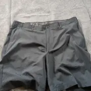 NWT BEN HOGAN Men s UPF50 Wicking PERFORMANCE SHORTS-Size 40 Gray Striped