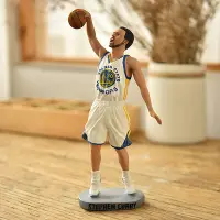 在飛比找Yahoo奇摩購物中心優惠-熱賣預購－限量復刻版籃球明星-史蒂芬·柯瑞模型 (白衣24公