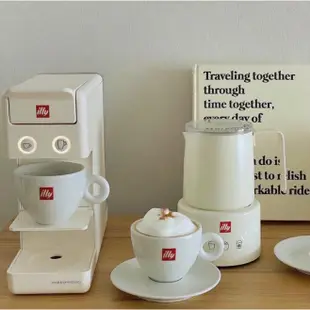 美國代購 illy 電動奶泡機 可搭配illy Y3.2 Y3.3使用 全自動奶泡機 無需變壓器 可熱巧克力