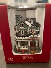 Lemax Christmas Village Collection - Gregory's Manor - Yr 2000 - Rare New in Box
