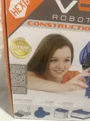 400 Piece- HEXBUG VEX Robotics STRANDBEAST Interactive RC Robot Construction Set