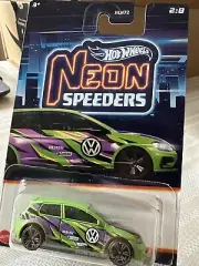 2023 HOT WHEELS - NEON SPEEDERS #2 of 8 - VOLKSWAGEN GOLF MK7 - GREEN - NEW