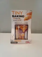 SmartLab Toys TINY Baking w/ 20 Enormously Delicious Recipes 17 Pc. NEW