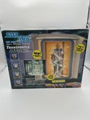 1992 Playmates 6104 Star Trek Next Generation Electronic Transporter Playset NOS