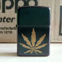 在飛比找蝦皮購物優惠-【現貨】美國 Zippo 打火機 正品  Cannabis系